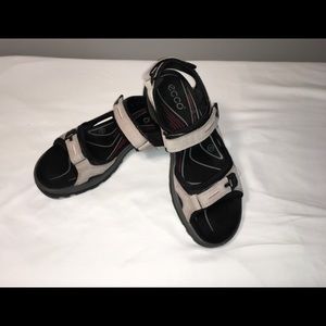 ECCO Womens Leather Yucatán  Sandals Size 40 NEW Off White color